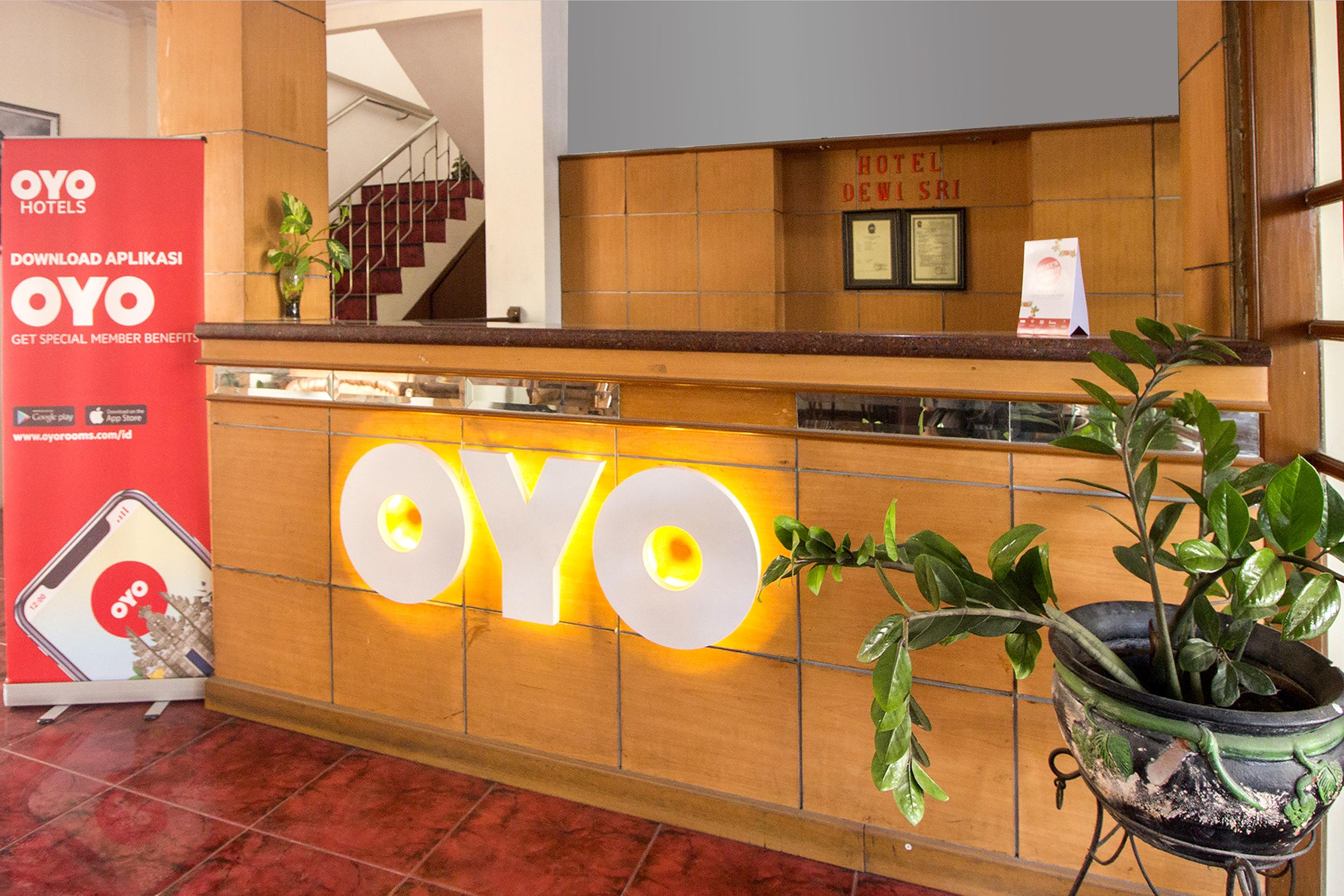 Hotel Dewi Sri Redpartner Джокякарта Екстериор снимка