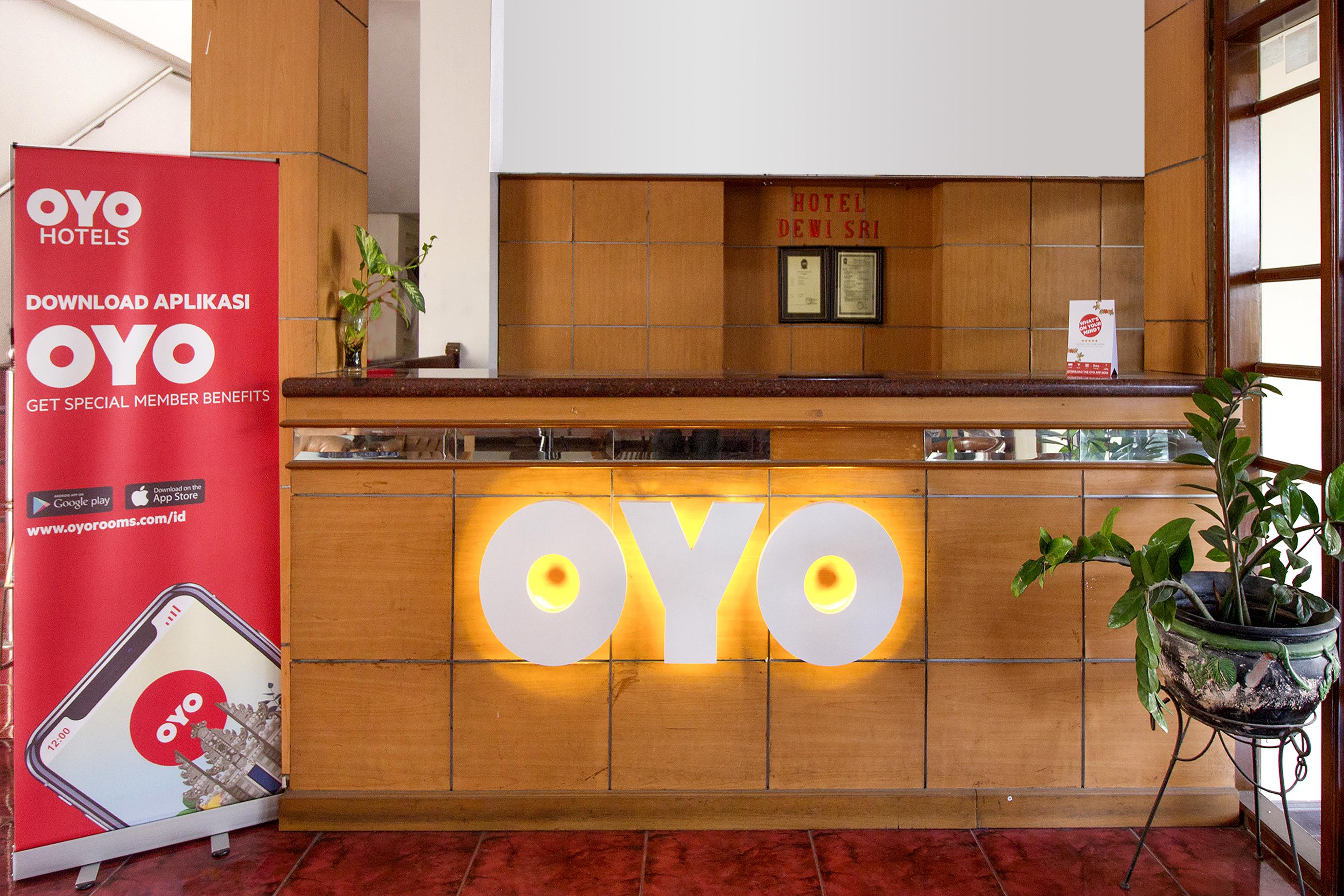 Hotel Dewi Sri Redpartner Джокякарта Екстериор снимка