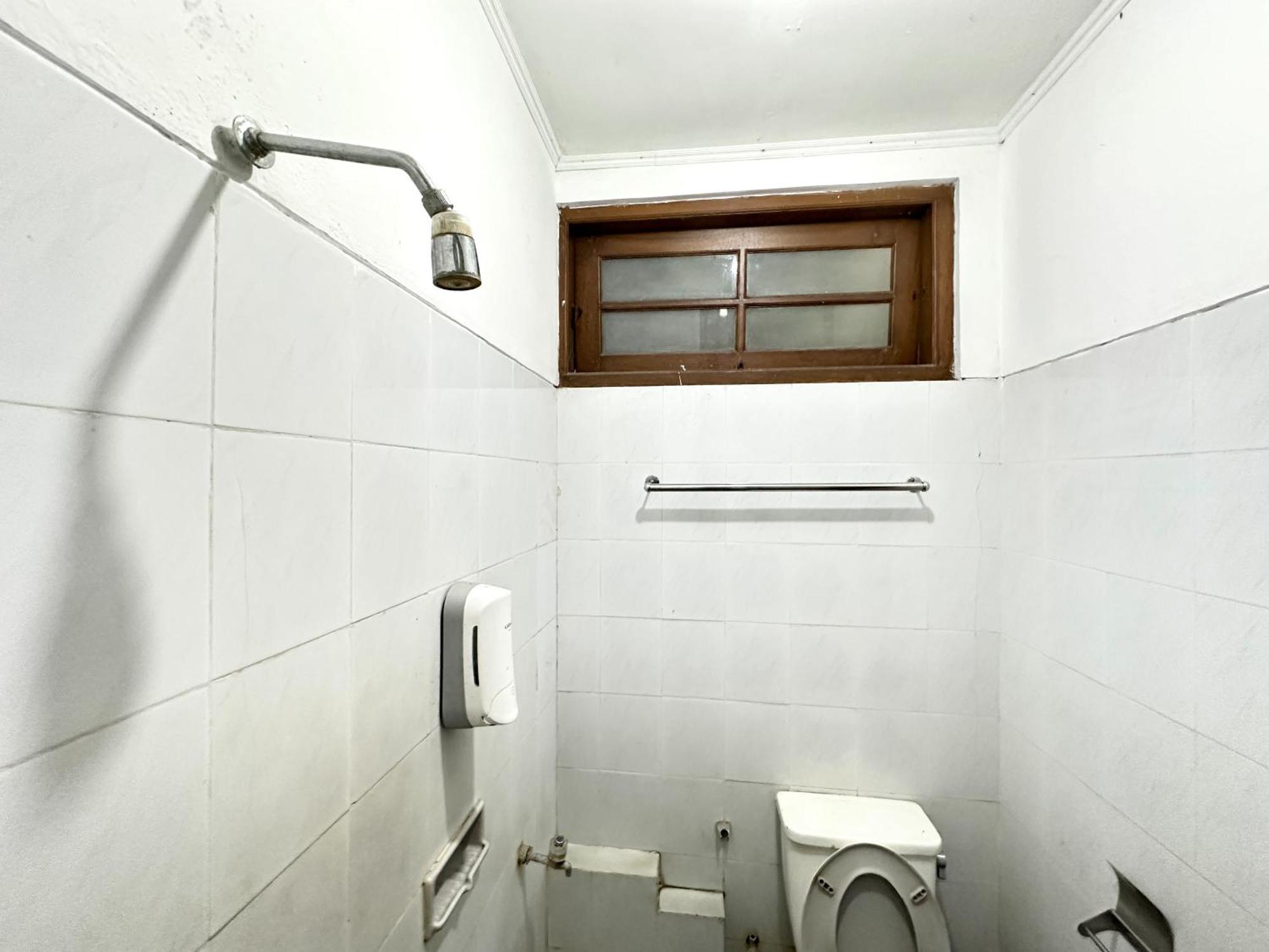 Hotel Dewi Sri Redpartner Джокякарта Екстериор снимка